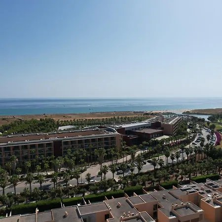 Sal- Pool & Escape *