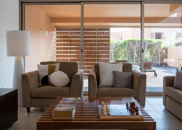 Sal- Pool & Escape * 기아